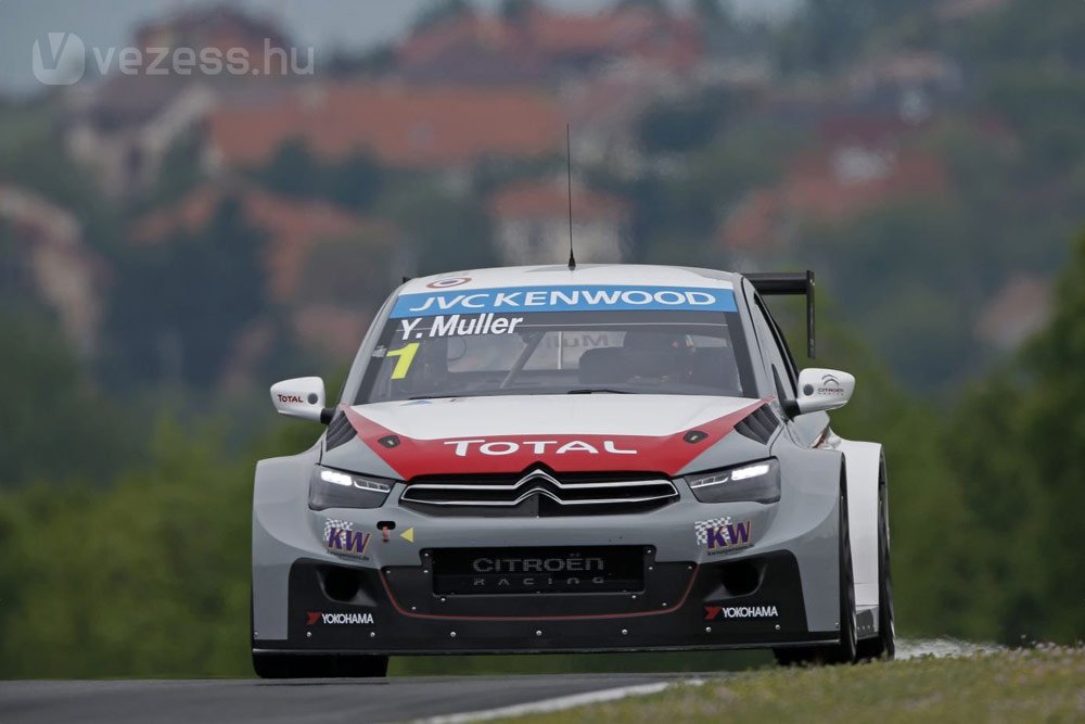 Műszaki hiba miatt bajban Michelisz 1