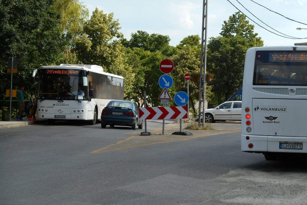 Zsák a foltját: rossz forgalomszervezés, figyelmetlen autósok 1