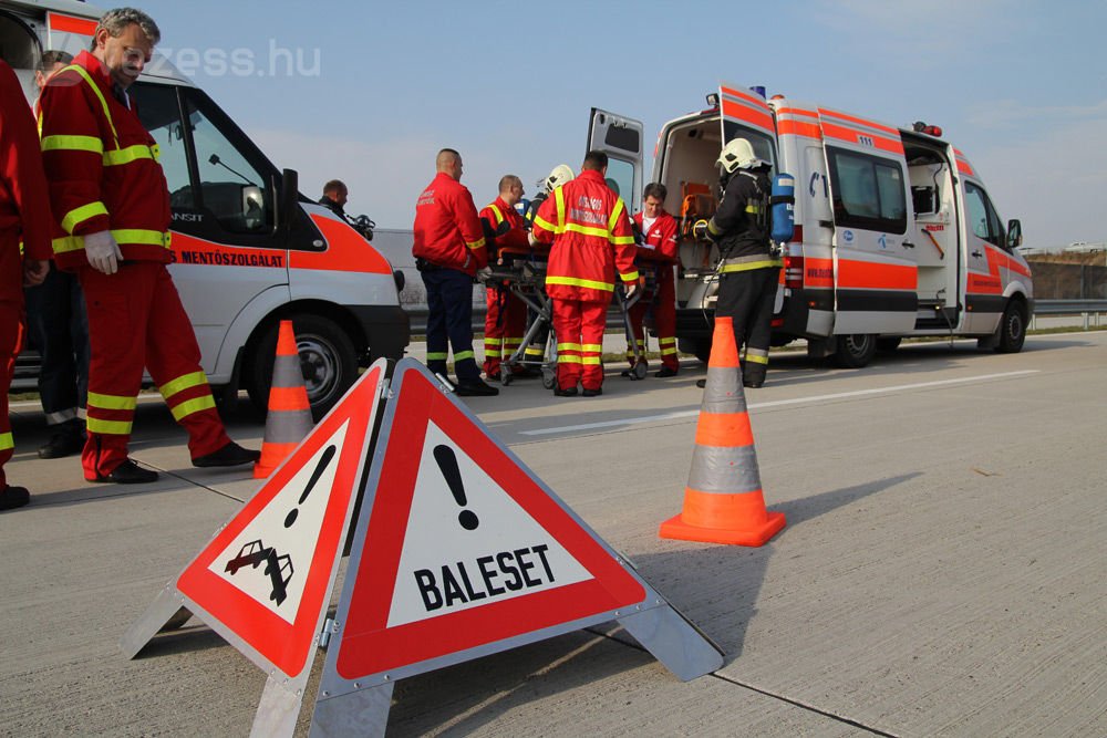 Szándékos vészhelyzet az M6-os autópályán 8