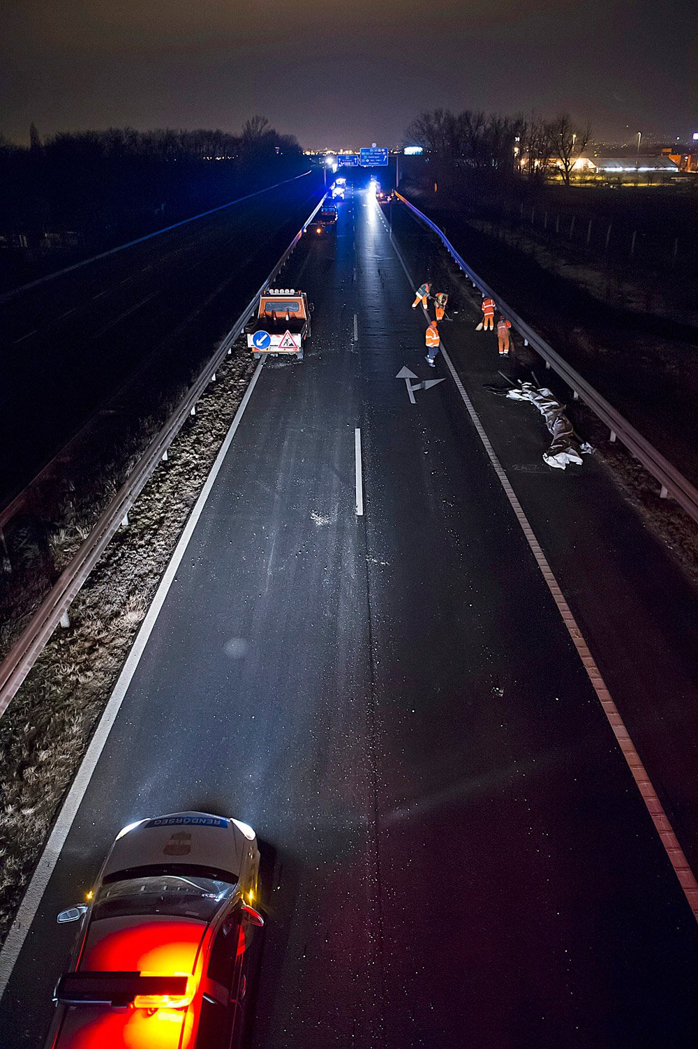 A nap képe – 11 autót rongált meg egy teherautó az M3-ason 6